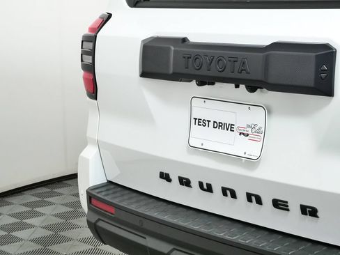 Used 2026 Toyota 4Runner TRD Off-Road Premium w/ Tow Technology Package AWD/4WD image 36