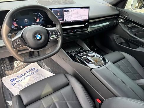 Used 2024 BMW 530i xDrive w/ Convenience Package AWD/4WD image 17