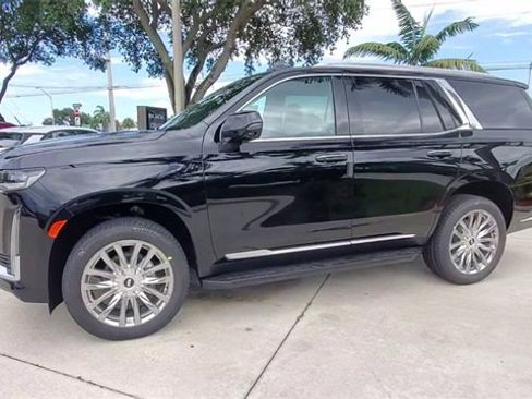 Certified 2021 Cadillac Escalade Premium Luxury image 7