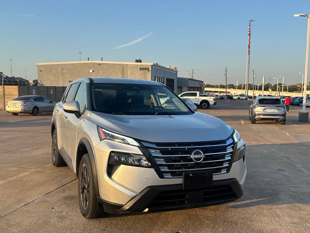 Certified 2024 Nissan Rogue SV AWD/4WD image 3