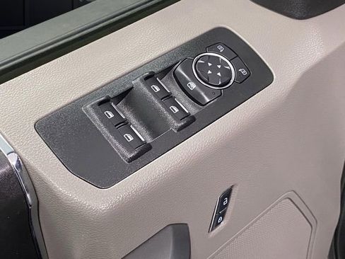 Used 2017 Ford F150 XLT w/ Trailer Tow Package image 28