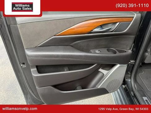 Used 2020 Cadillac Escalade ESV Luxury w/ Escalade Sport Edition AWD/4WD image 15