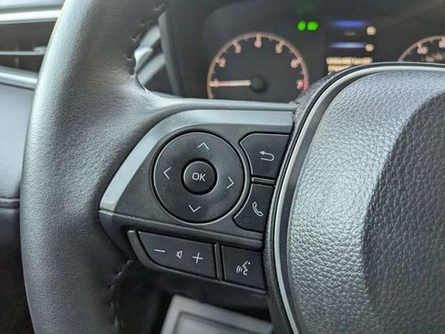 Used 2025 Toyota Corolla Cross LE image 17