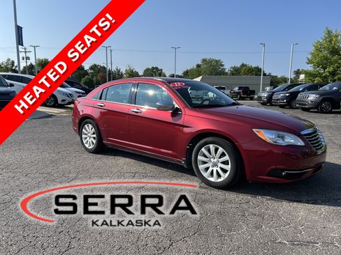Used 2013 Chrysler 200 Limited FWD image 1