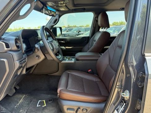 Used 2025 Toyota Land Cruiser w/ Premium Package AWD/4WD image 13