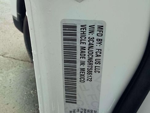 Used 2024 Jeep Compass Limited image 15