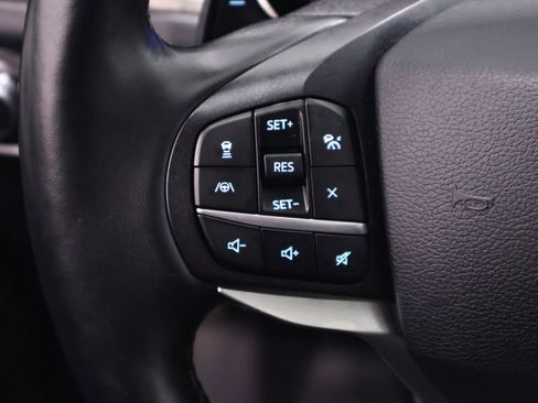 Certified 2020 Ford Explorer Platinum w/ Premium Technology Package image 30