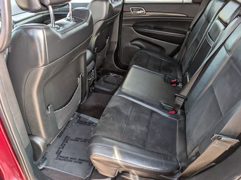 Used 2017 Jeep Grand Cherokee Altitude image 28