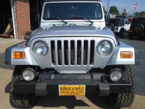 Used 2004 Jeep Wrangler 4WD Rubicon w/ Dual Top Group image 7