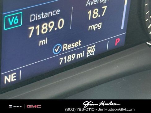 Certified 2025 Cadillac XT5 Premium Luxury image 3