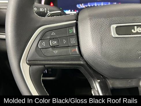 Used 2023 Jeep Grand Cherokee Altitude image 22