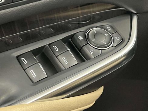 Certified 2024 Cadillac XT4 Premium Luxury w/ Technology Package image 17