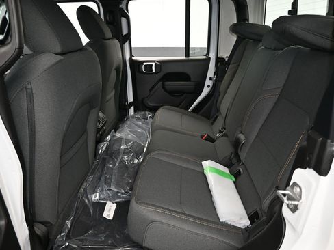 New 2026 Jeep Gladiator Sport image 28