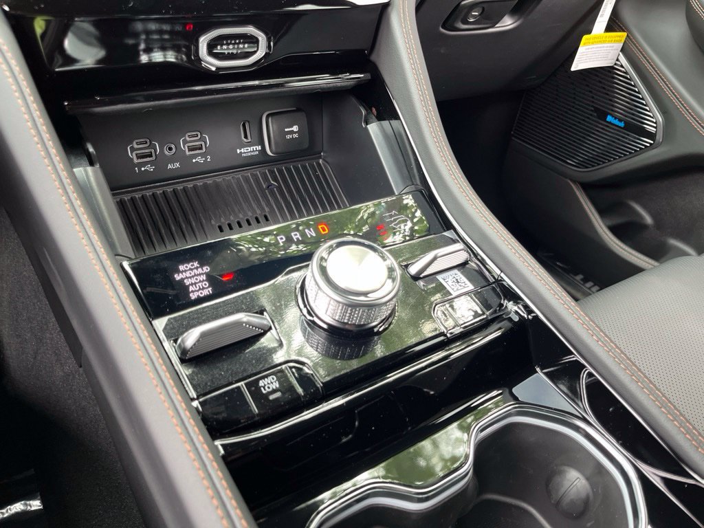 New 2027 Jeep Grand Cherokee Summit AWD/4WD image 32