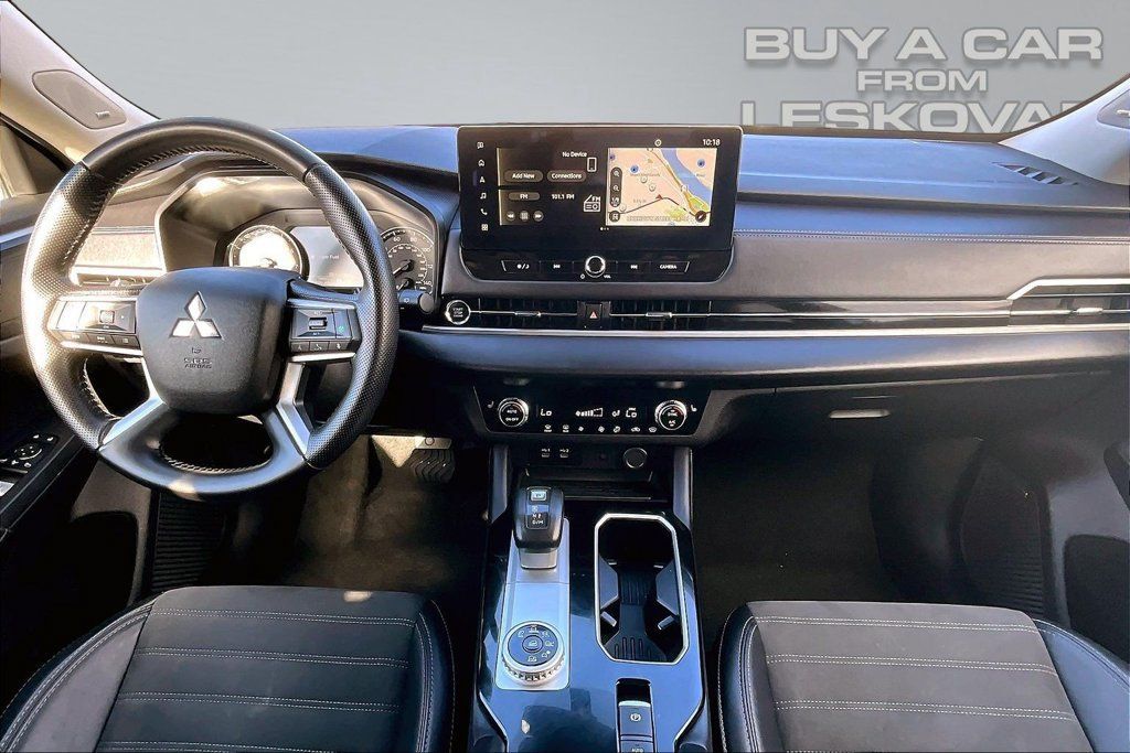 Used 2025 Mitsubishi Outlander SE AWD/4WD image 16
