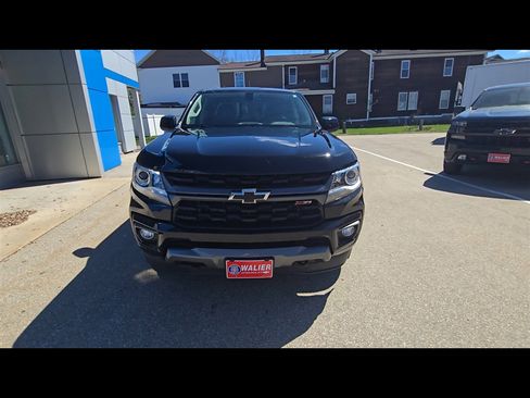Used 2022 Chevrolet Colorado Z71 AWD/4WD image 3
