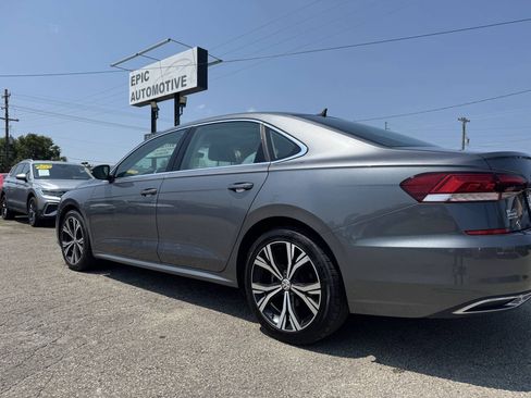Used 2021 Volkswagen Passat 2.0T SE FWD image 7