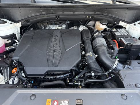 Used 2024 Hyundai Santa Fe SEL FWD image 18