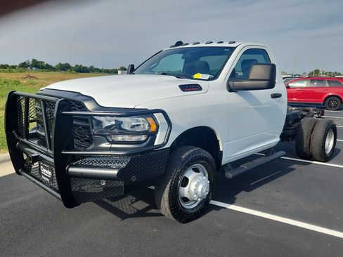 Used 2023 RAM 3500 Tradesman AWD/4WD image 5