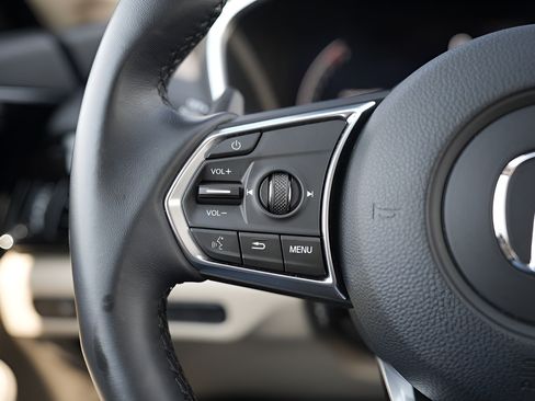 Used 2025 Acura MDX SH-AWD w/ Technology Package image 36