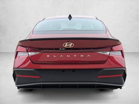 Used 2026 Hyundai Elantra Sport FWD image 7