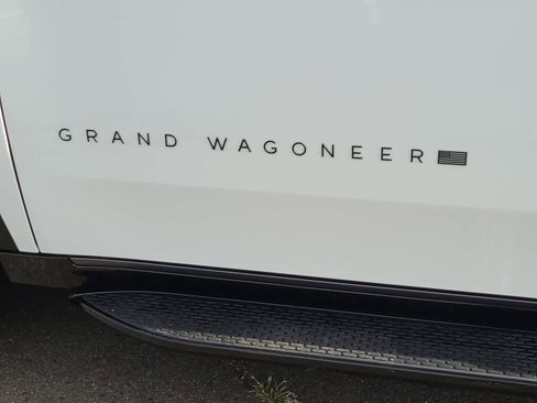 New 2026 Jeep Grand Wagoneer 4WD image 15