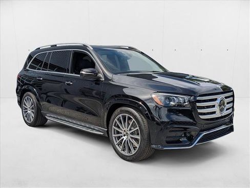 New 2026 Mercedes-Benz GLS 580 4MATIC image 6