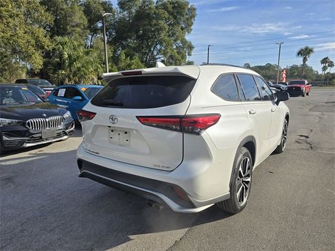 Used 2021 Toyota Highlander XSE image 8