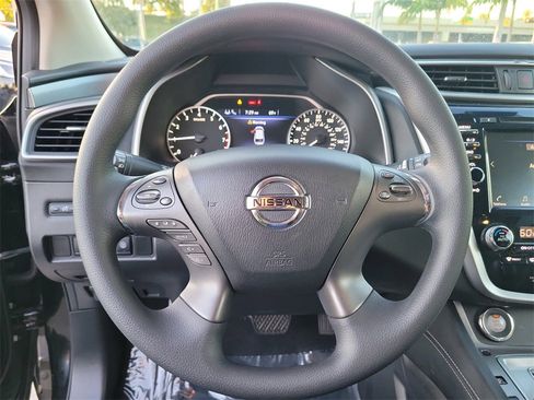 Certified 2021 Nissan Murano S image 17
