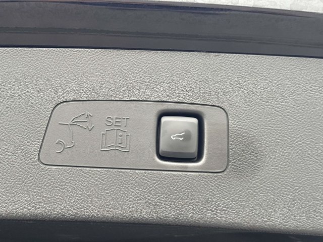 Certified 2023 Lincoln Corsair AWD w/ Equipment Group 101A image 13