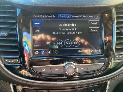 Used 2018 Chevrolet Trax Premier w/ Midnight Edition image 17