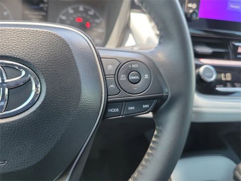 Used 2025 Toyota Corolla SE image 15