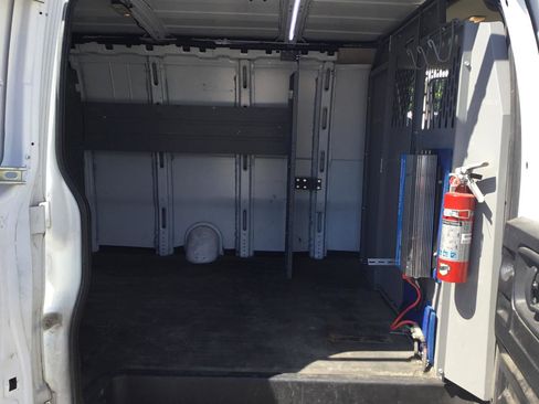 Used 2019 Chevrolet Express 3500 Extended w/ Driver Convenience Package RWD image 20