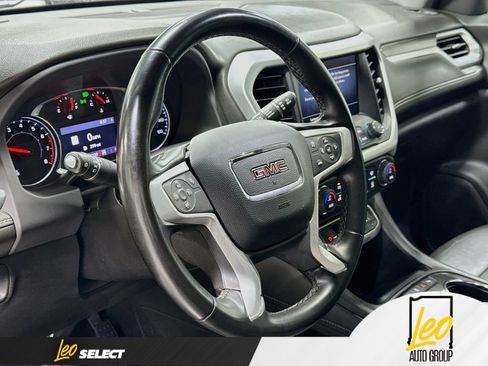 Used 2023 GMC Acadia SLT AWD/4WD image 14