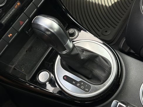 Used 2019 Volkswagen Beetle 2.0T FWD image 23