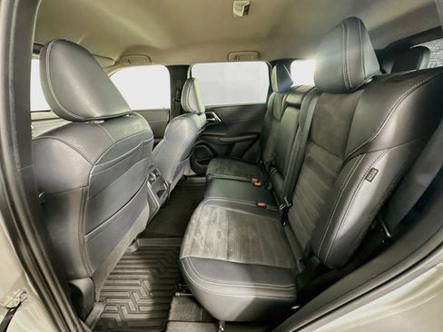 Used 2024 Mitsubishi Outlander SE FWD image 27