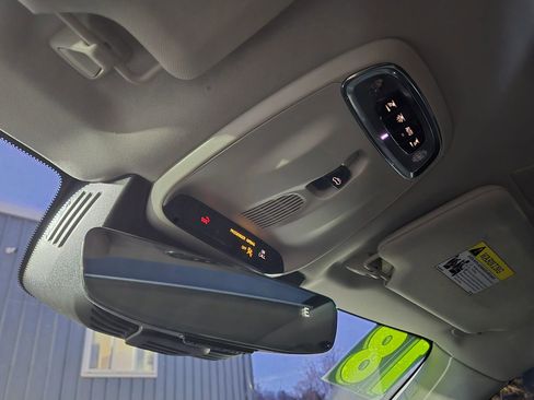 Used 2018 Volvo XC90 T6 Momentum w/ Convenience Package image 50