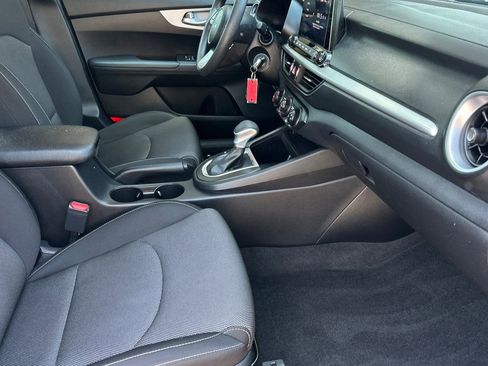Used 2024 Kia Forte LXS FWD image 15