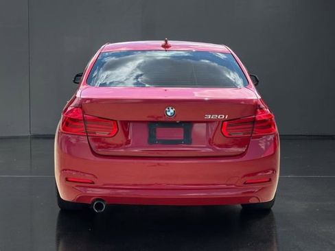 Used 2018 BMW 320i Sedan w/ Convenience Package RWD image 5