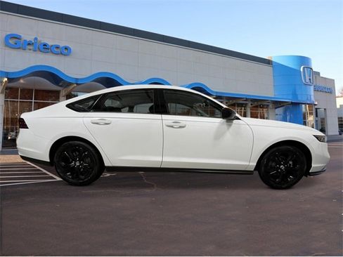 New 2025 Honda Accord SE image 7