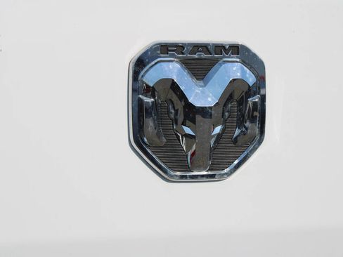 New 2025 RAM ProMaster 2500 w/ Convenience Group FWD image 7