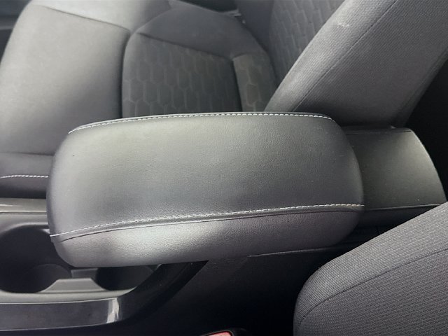 Used 2022 Toyota Corolla SE w/ SE Preferred Package FWD image 17