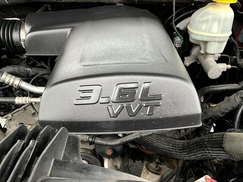 Used 2017 RAM 1500 Express RWD image 32
