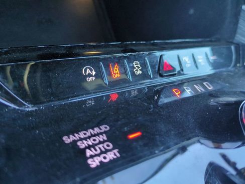 Used 2024 Jeep Wagoneer L Series II w/ Flexible Seating Group image 30