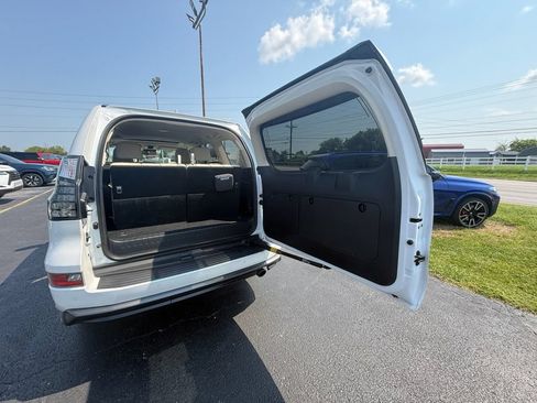 Used 2023 Lexus GX 460 Premium w/ Accessory Package AWD/4WD image 24