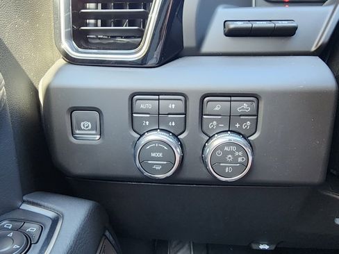 New 2026 GMC Sierra 2500 Denali w/ Denali Reserve Package image 22