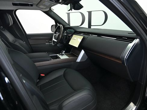 Used 2024 Land Rover Range Rover Autobiography AWD/4WD image 17
