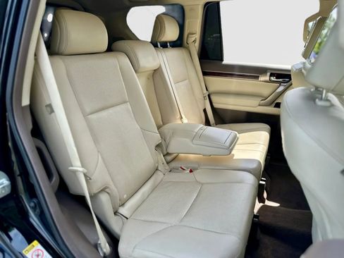 Used 2014 Lexus GX 460 Luxury w/ Driver Support Package AWD/4WD image 29