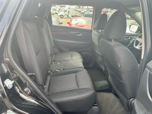 Used 2018 Nissan Rogue S image 15