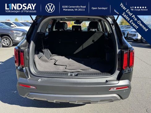 Used 2023 Kia Sorento S w/ Panoramic Sunroof Package image 12